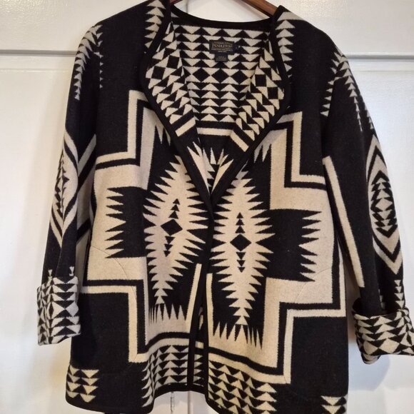 Pendleton Wool Wrap Jacket, Size Large Black and White - Picture 5 of 6
